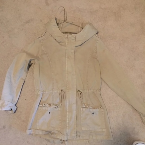 Nude Coat - Picture 2 of 3